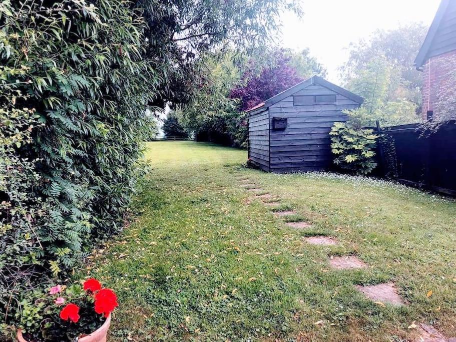 Stunning Barn Conversion Ideal For Large Families Bildeston Exterior photo