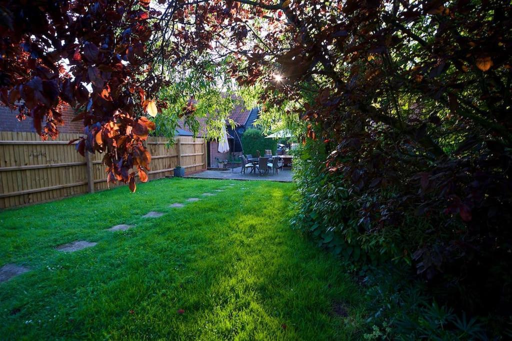 Stunning Barn Conversion Ideal For Large Families Bildeston Exterior photo